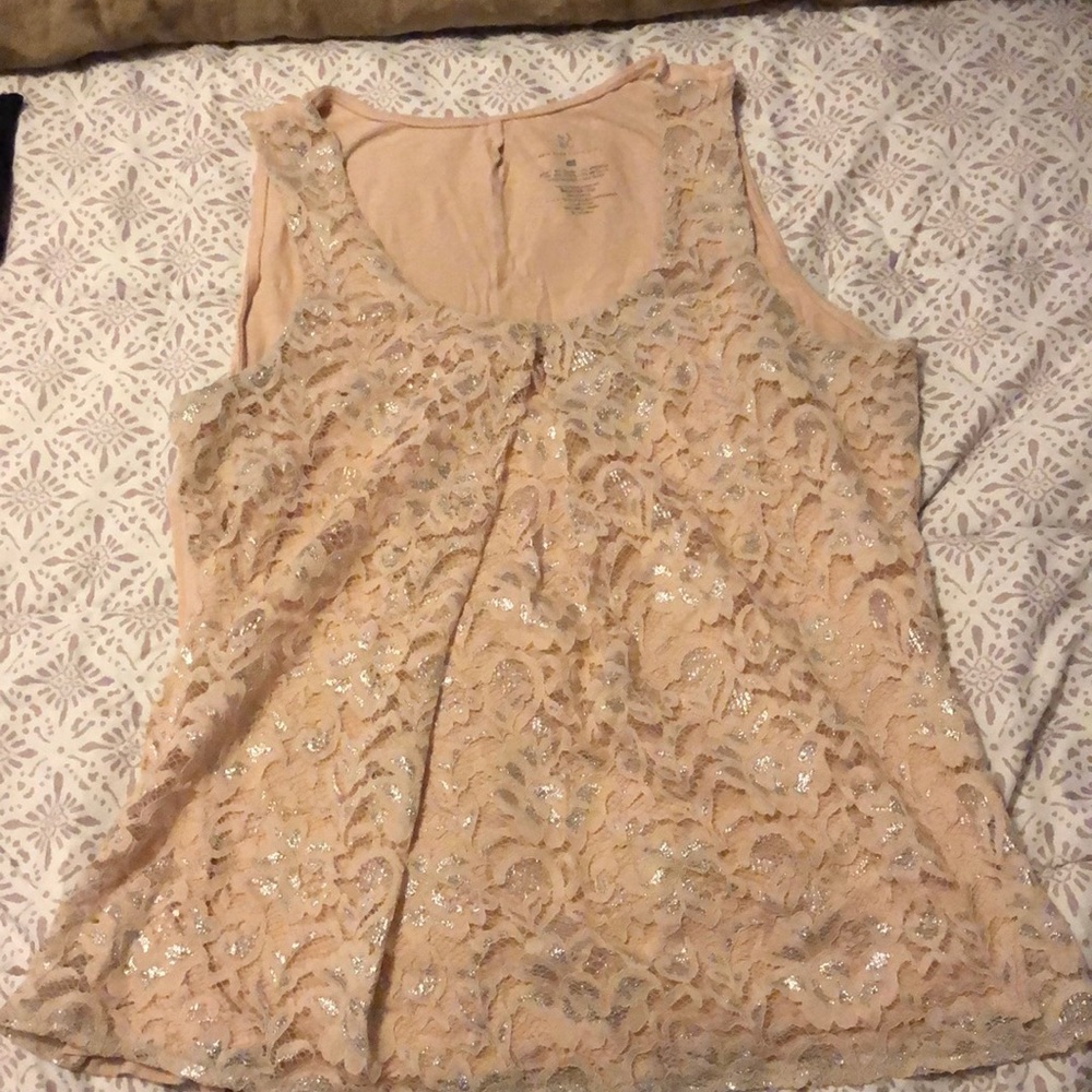 👚 4 for $25 Glittery top